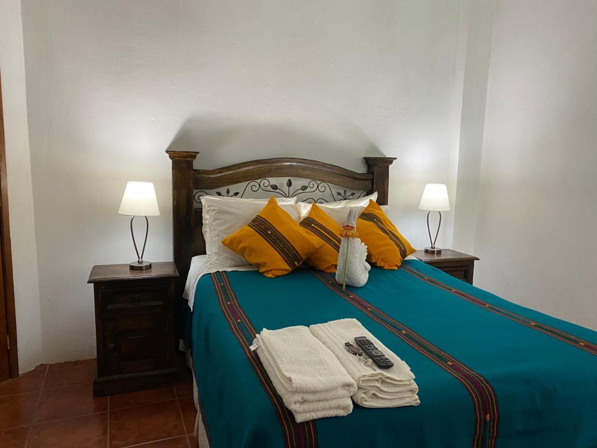 Hotel Los Angeles Panajachel Extérieur photo