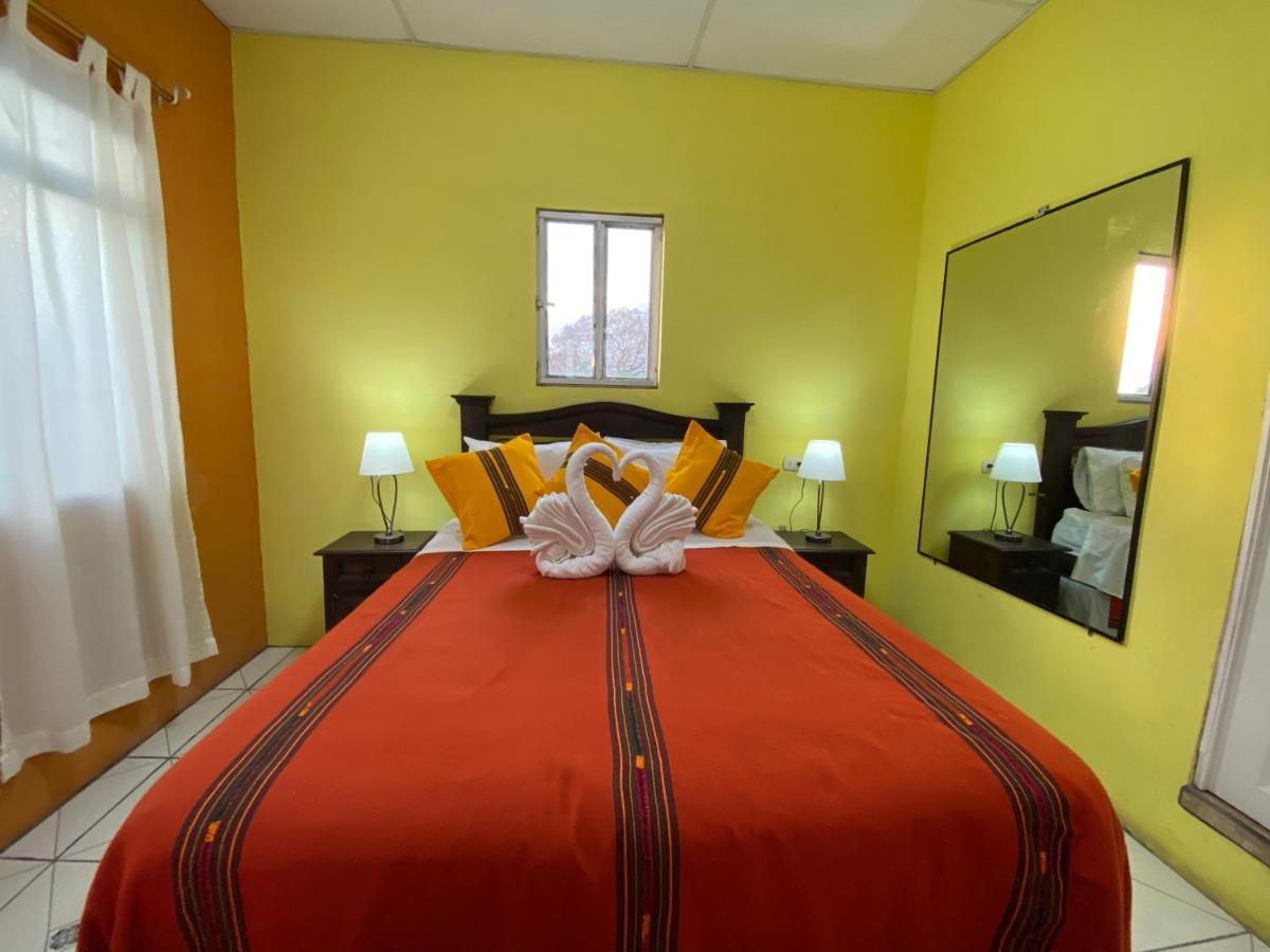 Hotel Los Angeles Panajachel Extérieur photo